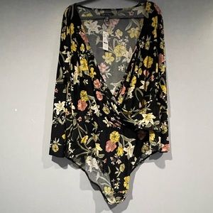 *BNWT* Additionelle Black Floral Bodysuit (Faux Wrap)